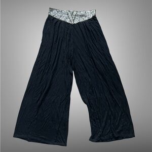 Jane Ashley Black Palazzo pants